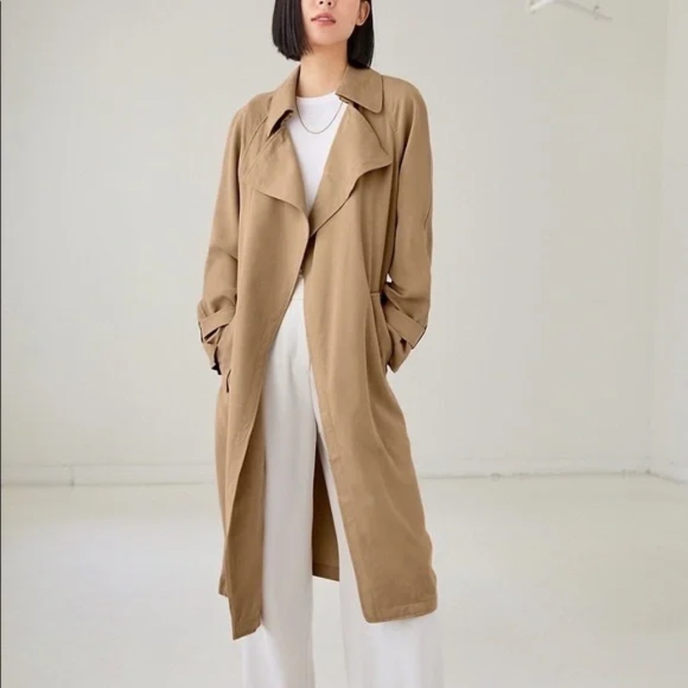Aritzia Babaton Lawson Trench - Size M